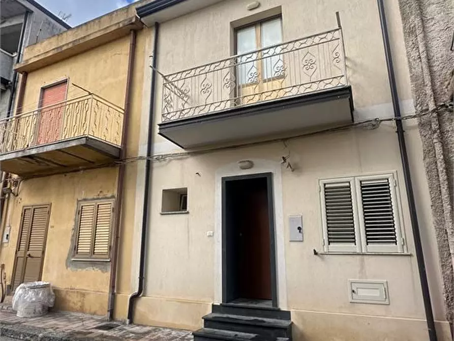Immagine 1 di Casa indipendente in vendita  snc a Brancaleone