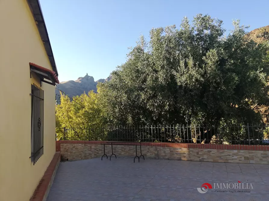 Immagine 2 di Casa indipendente in vendita  a Montebello Ionico
