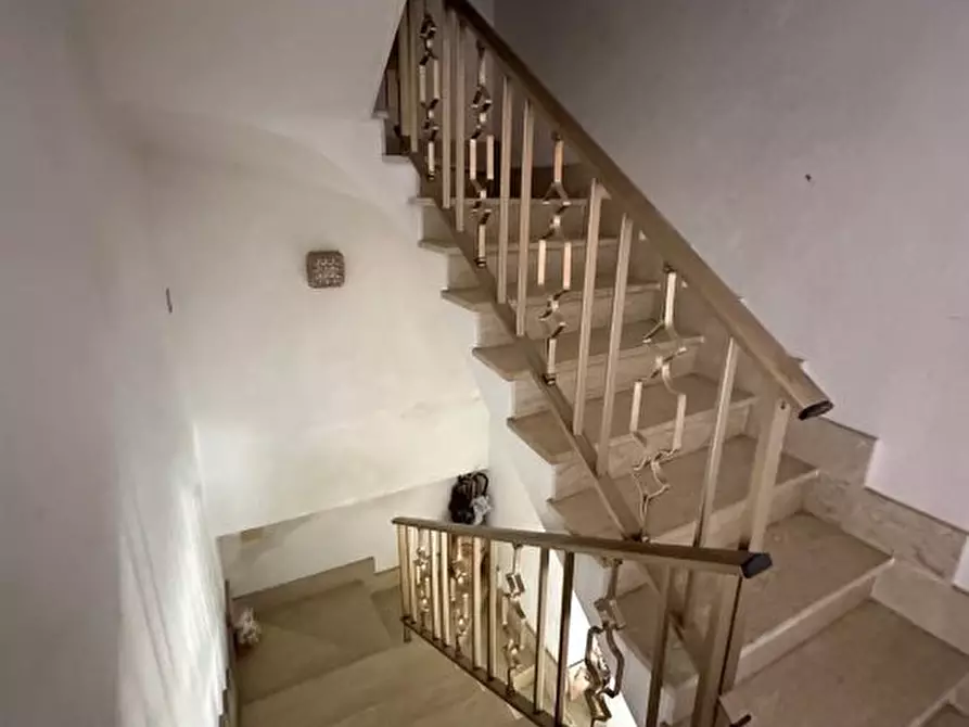 Immagine 10 di Casa indipendente in vendita  190 a San Lorenzo