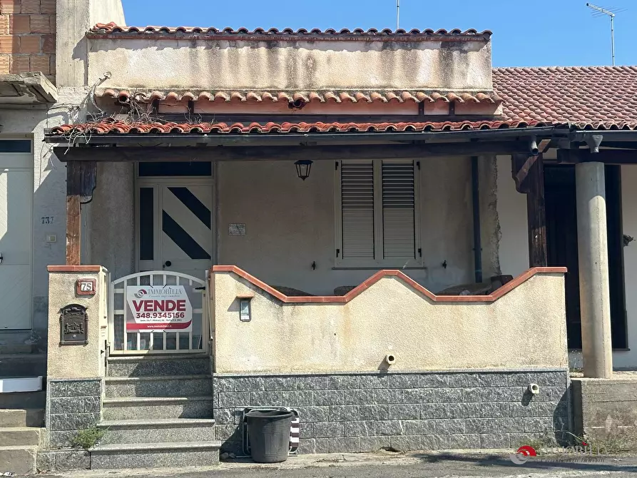 Immagine 1 di Casa indipendente in vendita  a Palizzi