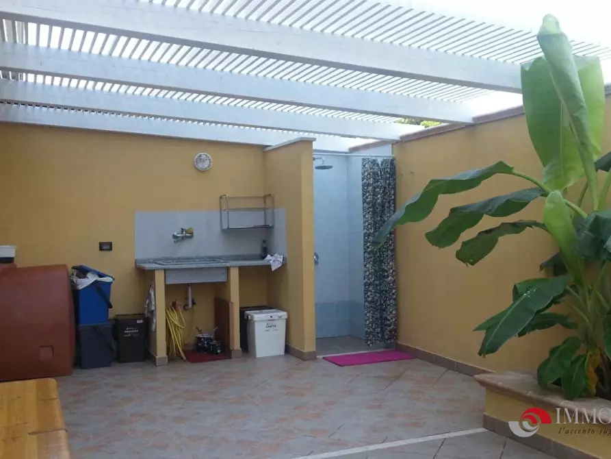 Immagine 7 di Casa indipendente in vendita  a Melito Di Porto Salvo