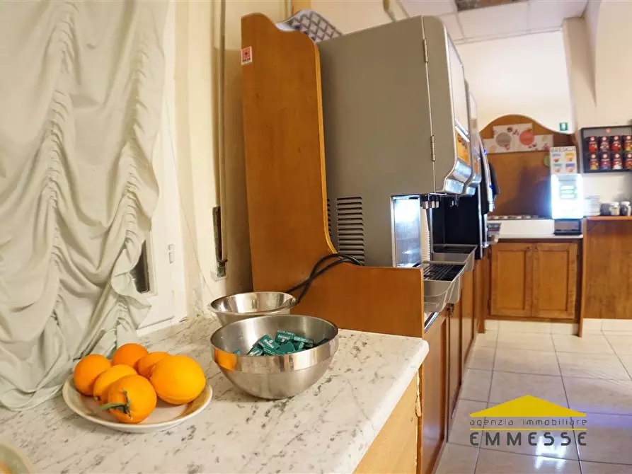 Immagine 4 di Albergo/B&B/Residence in vendita  a Massa