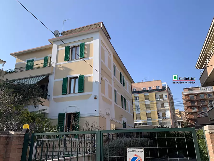 Immagine 3 di Appartamento in vendita  34 a San Benedetto Del Tronto