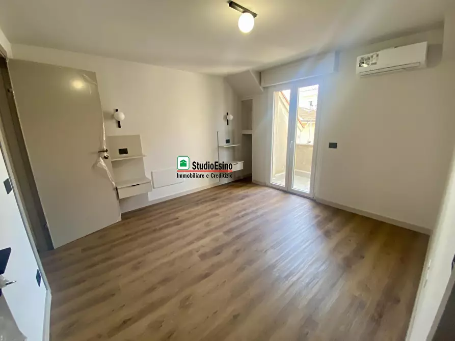 Immagine 10 di Appartamento in vendita  8 a San Benedetto Del Tronto