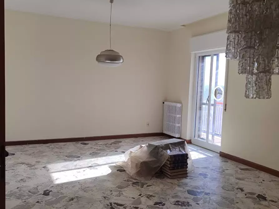 Immagine 3 di Appartamento in vendita  56 a Bari