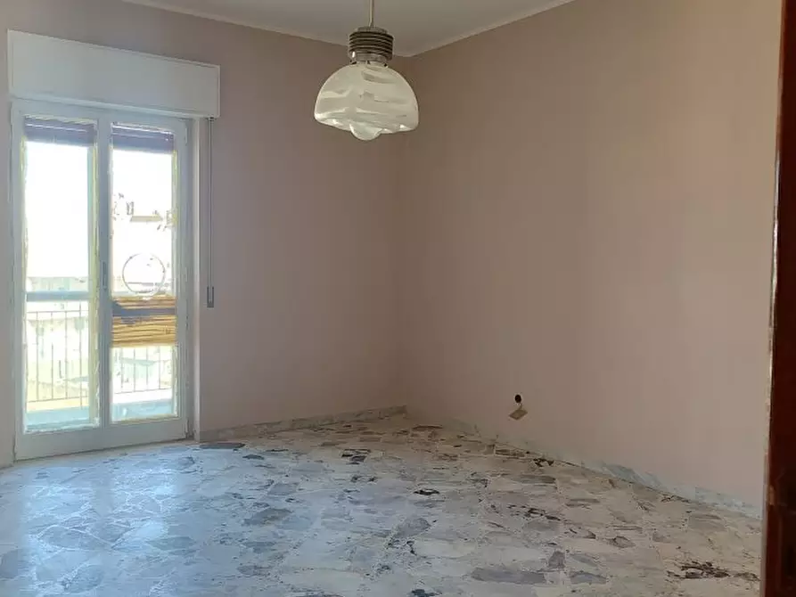 Immagine 10 di Appartamento in vendita  56 a Bari