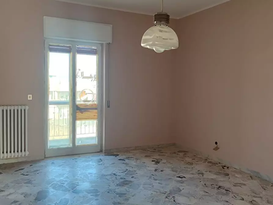 Immagine 9 di Appartamento in vendita  56 a Bari