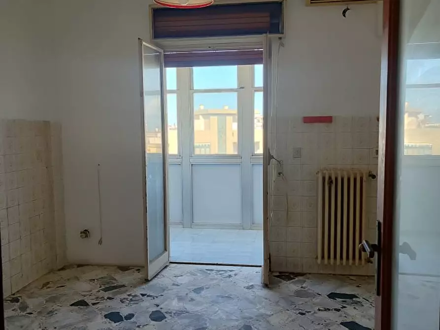 Immagine 5 di Appartamento in vendita  56 a Bari
