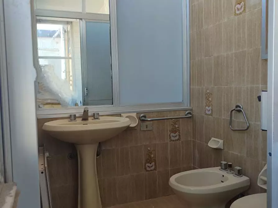 Immagine 8 di Appartamento in vendita  56 a Bari