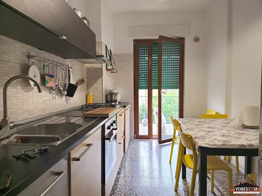 Immagine 4 di Appartamento in vendita  a Adelfia