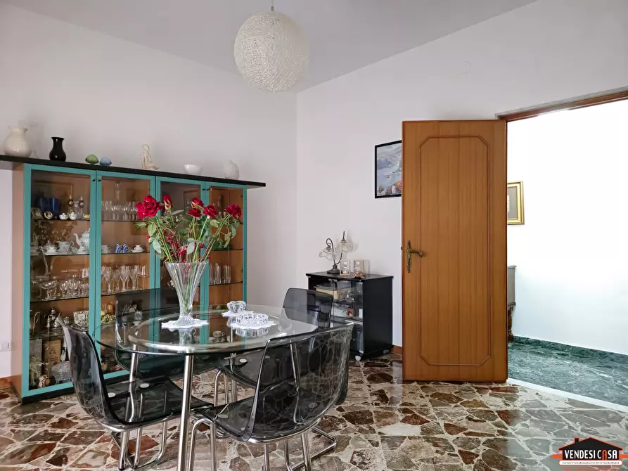 Immagine 5 di Appartamento in vendita  a Adelfia