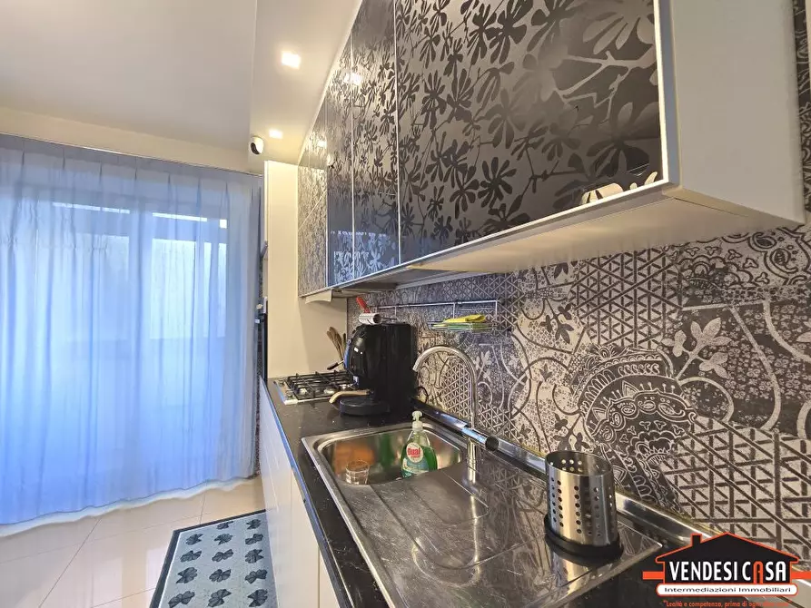 Immagine 7 di Appartamento in vendita  13 a Adelfia