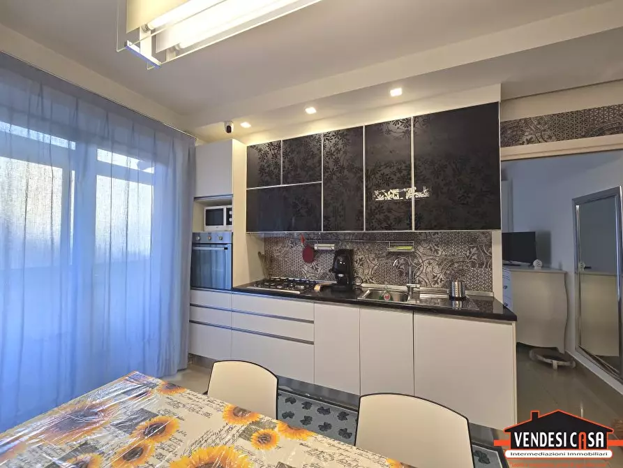 Immagine 6 di Appartamento in vendita  13 a Adelfia