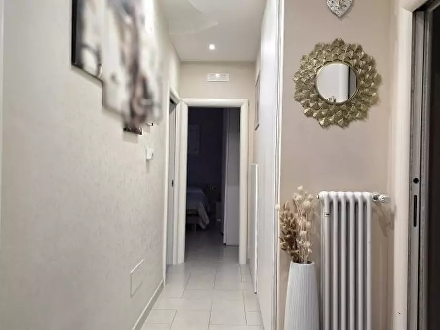 Immagine 7 di Appartamento in vendita  10 a Adelfia