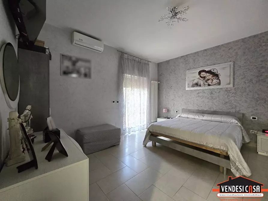 Immagine 6 di Appartamento in vendita  10 a Adelfia