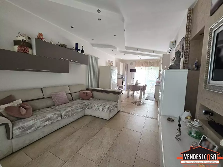 Immagine 2 di Appartamento in vendita  10 a Adelfia