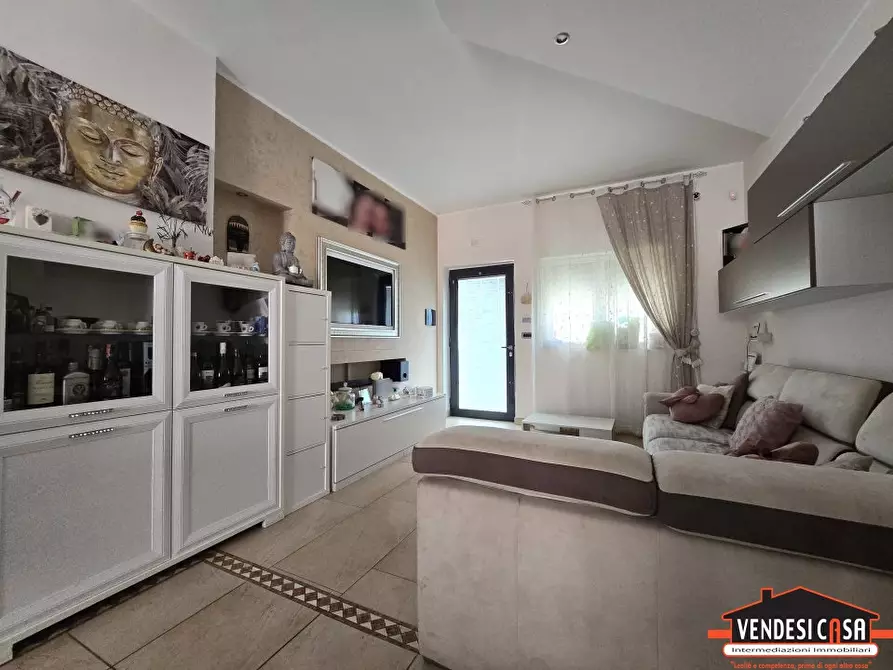 Immagine 3 di Appartamento in vendita  10 a Adelfia