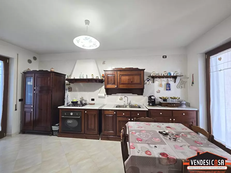 Immagine 6 di Appartamento in vendita  10 a Adelfia