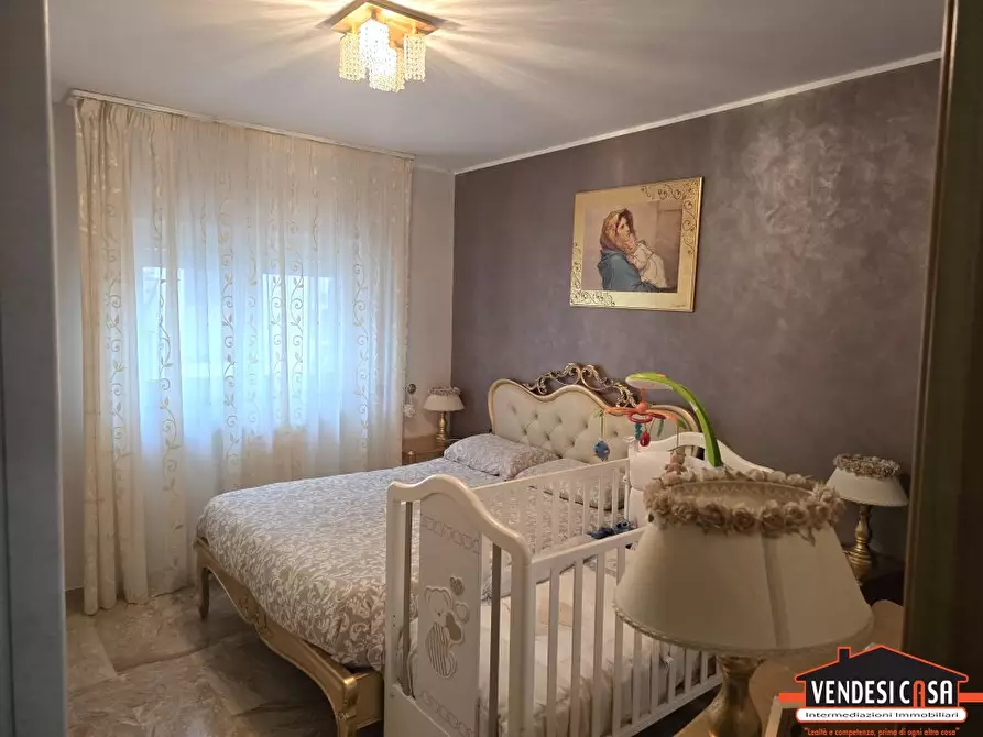 Immagine 8 di Appartamento in vendita  17 a Adelfia