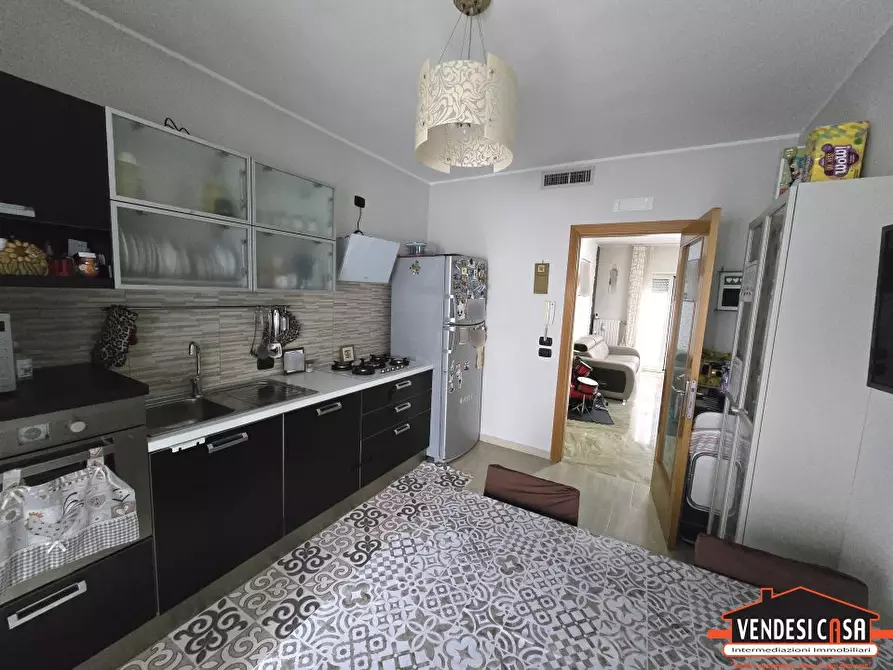 Immagine 7 di Appartamento in vendita  17 a Adelfia