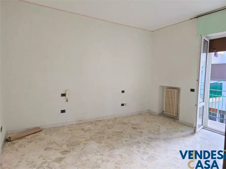 Immagine 9 di Appartamento in vendita  127 a Adelfia