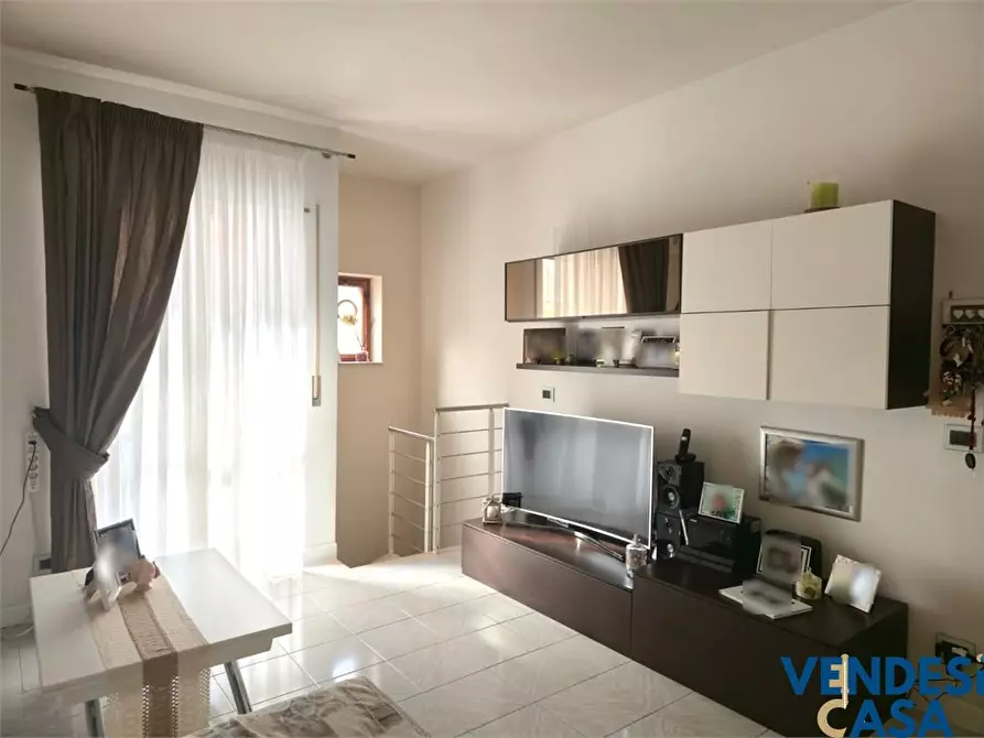 Immagine 3 di Appartamento in vendita  27 a Adelfia