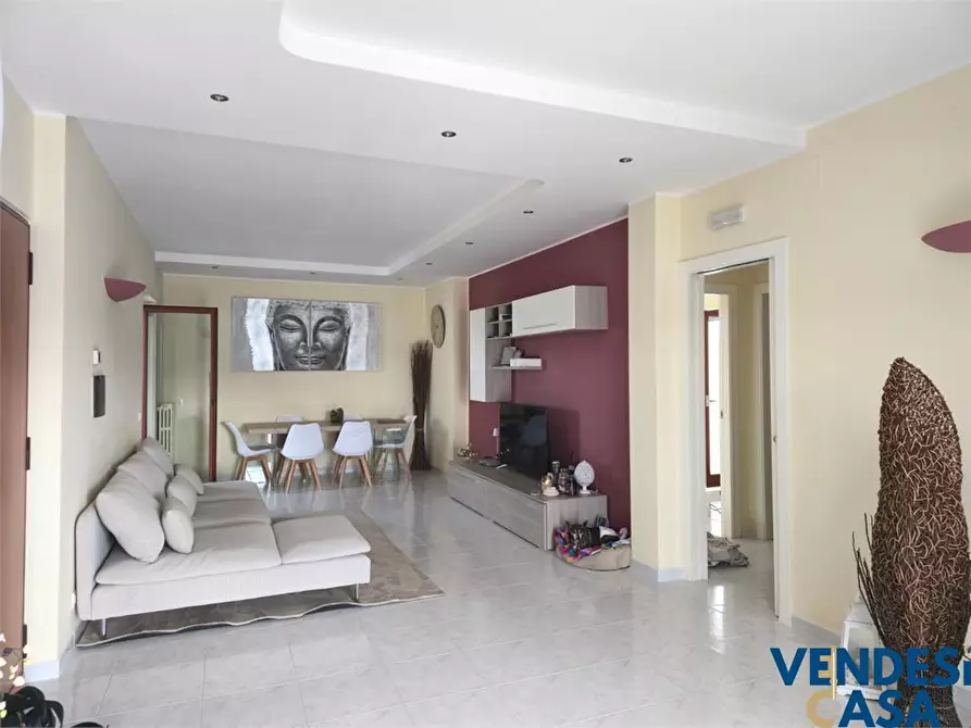 Immagine 6 di Appartamento in vendita  4 a Adelfia