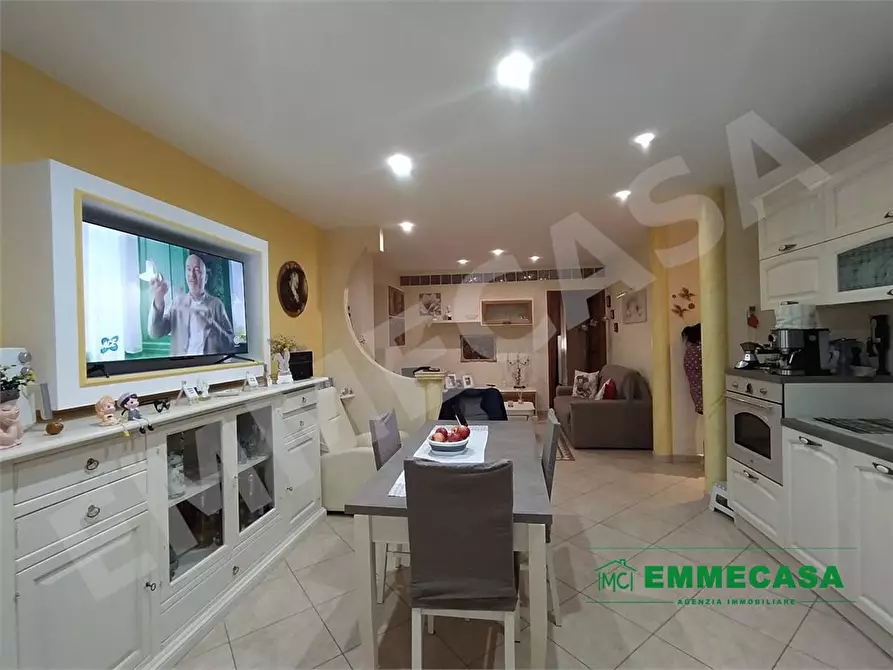 Immagine 5 di Appartamento in vendita  a Valenzano