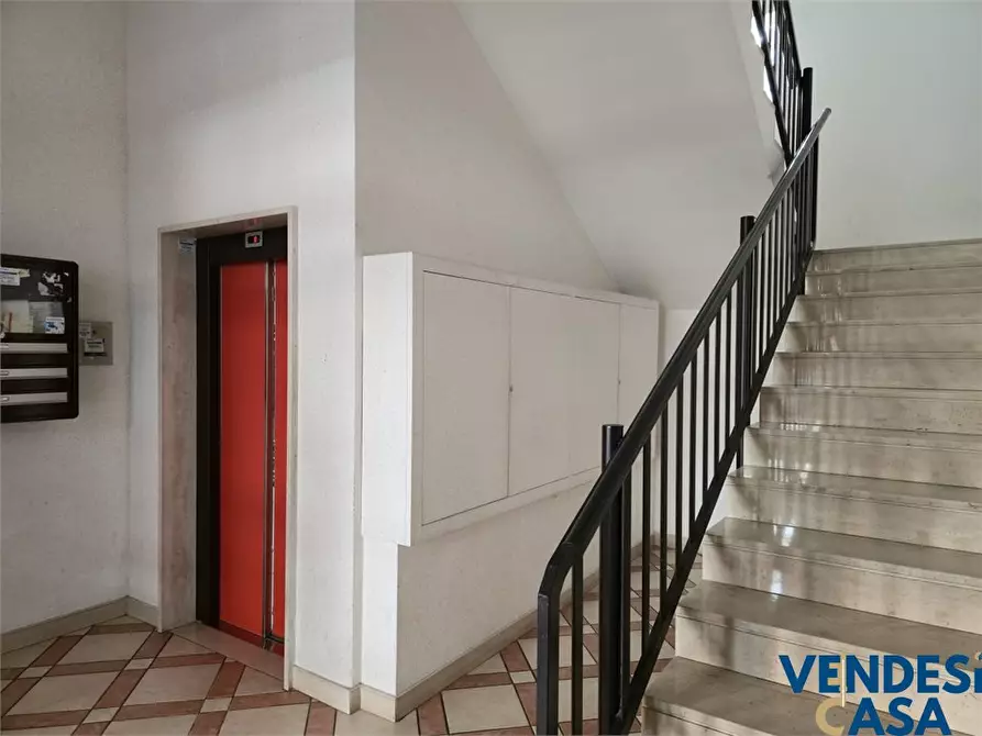 Immagine 3 di Appartamento in vendita  8 a Valenzano