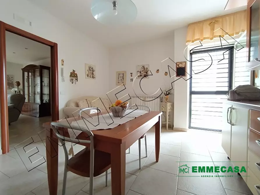 Immagine 5 di Appartamento in vendita  a Valenzano