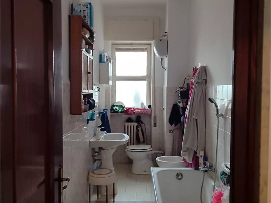 Immagine 10 di Appartamento in vendita  31 a Bari