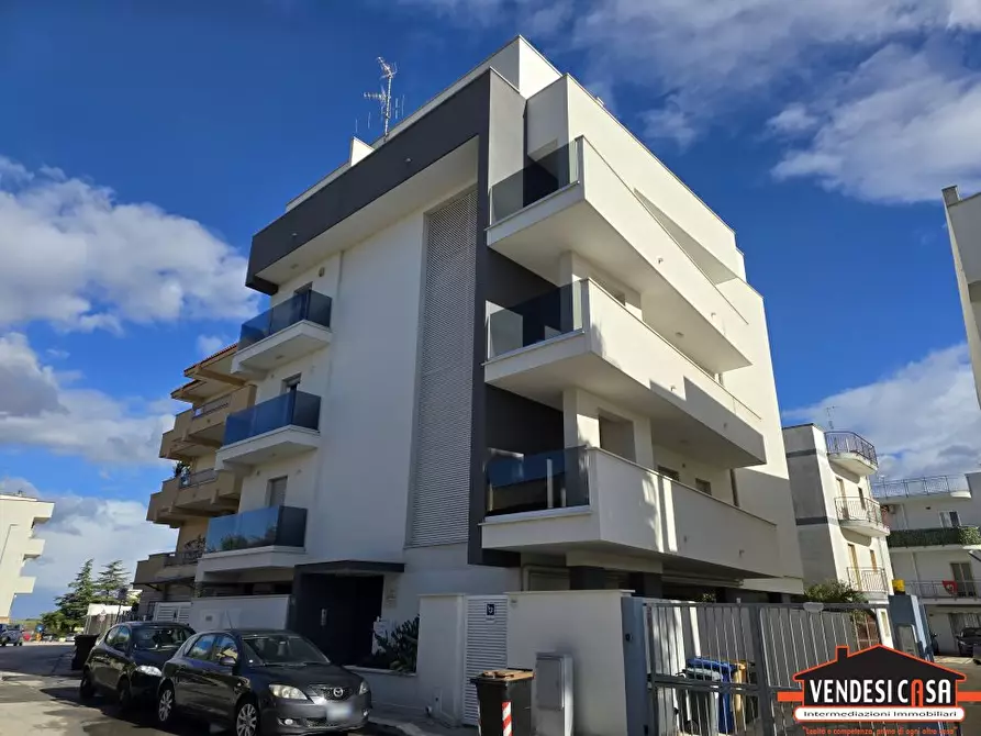 Immagine 10 di Appartamento in vendita  3 a Adelfia