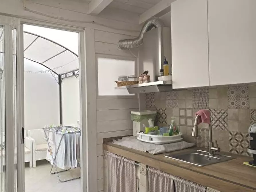 Immagine 5 di Appartamento in vendita  26 a Adelfia