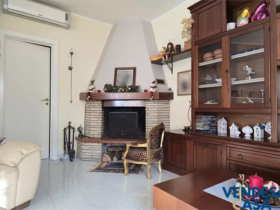 Immagine 7 di Appartamento in vendita  22 a Adelfia