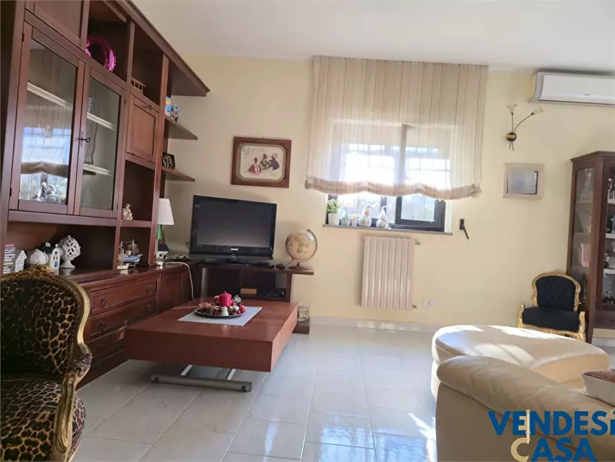 Immagine 10 di Appartamento in vendita  22 a Adelfia