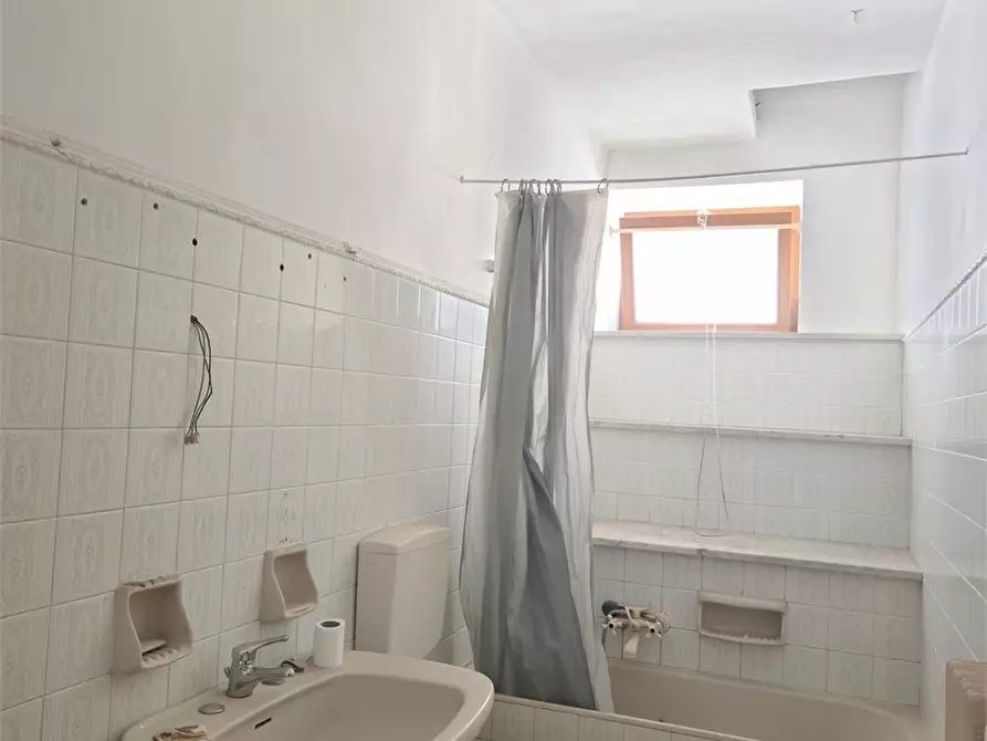 Immagine 8 di Appartamento in vendita  14 a Adelfia