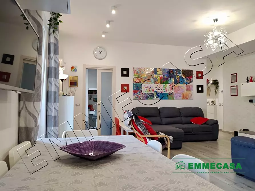 Immagine 6 di Appartamento in vendita  a Valenzano