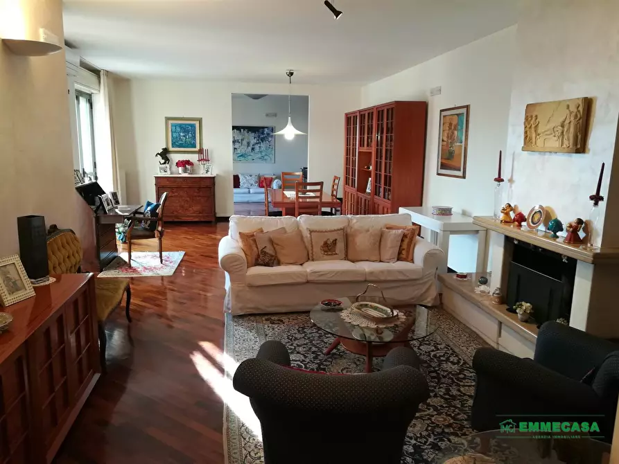 Immagine 1 di Appartamento in vendita  a Valenzano