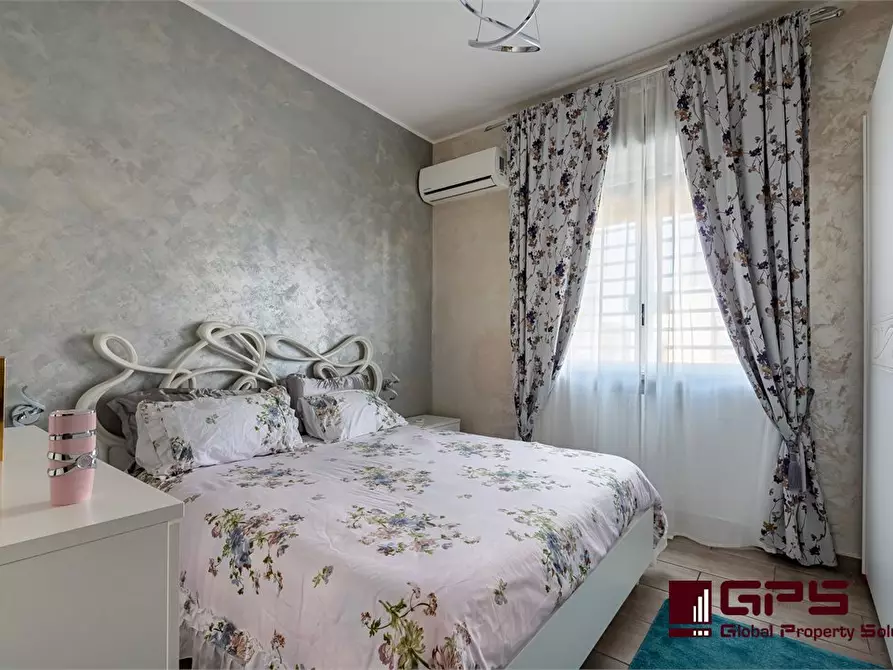 Immagine 10 di Appartamento in vendita  6 a Bari