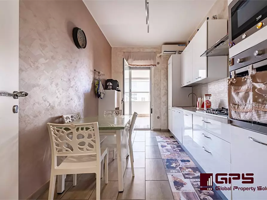 Immagine 4 di Appartamento in vendita  6 a Bari