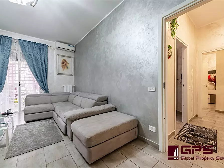 Immagine 2 di Appartamento in vendita  6 a Bari