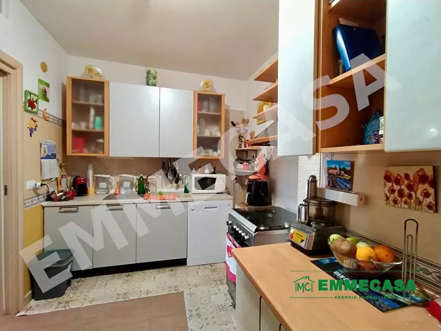 Immagine 4 di Appartamento in vendita  a Valenzano