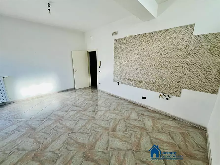 Immagine 5 di Appartamento in vendita  a Capurso