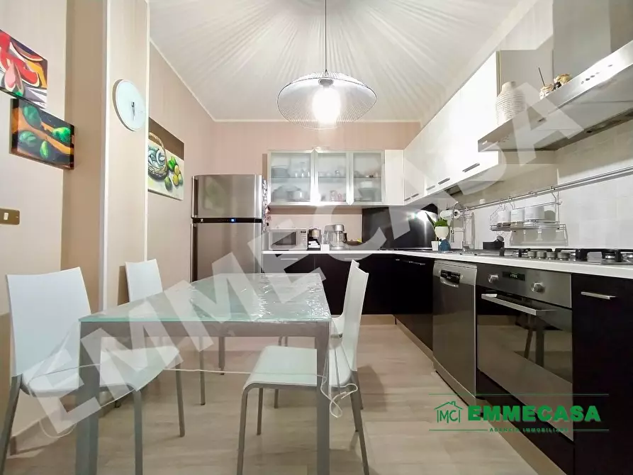 Immagine 5 di Appartamento in vendita  a Valenzano