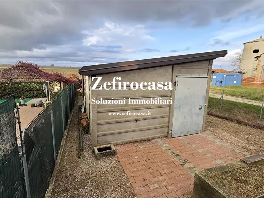 Immagine 8 di Appartamento in vendita  a Medicina