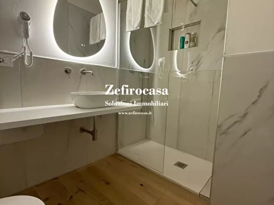 Immagine 9 di Appartamento in vendita  a Bologna