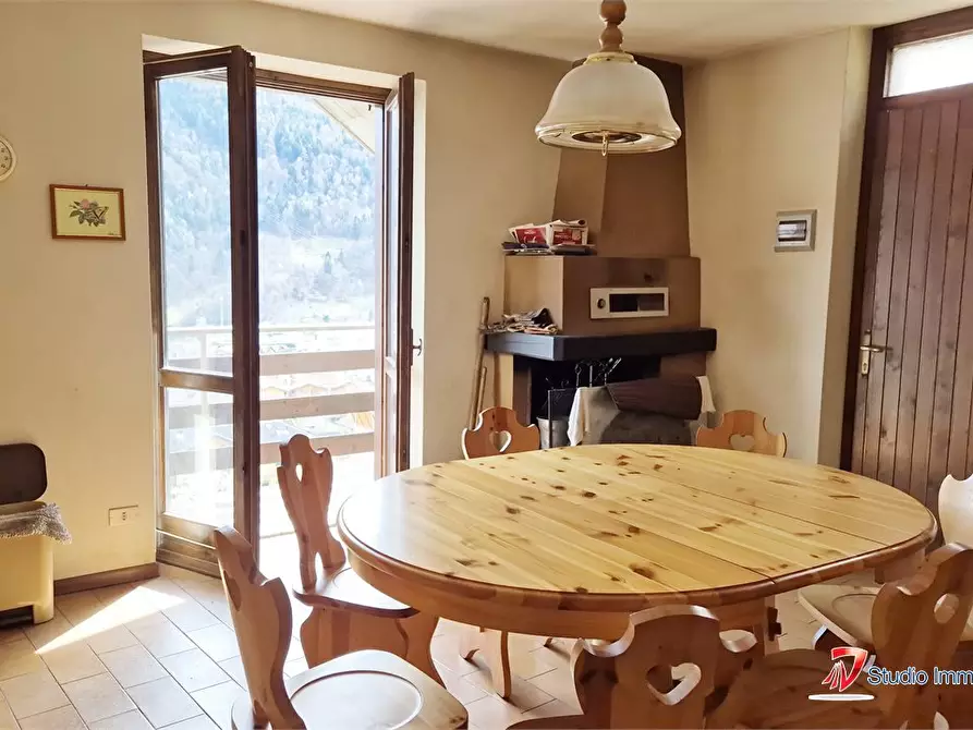 Immagine 3 di Appartamento in vendita  a Edolo
