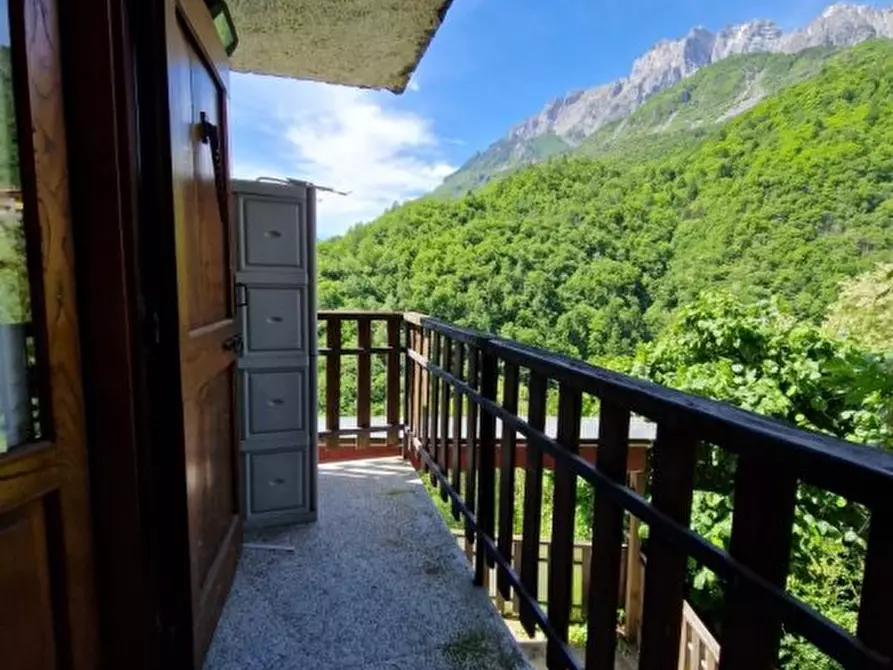 Immagine 9 di Appartamento in vendita  a Capo Di Ponte