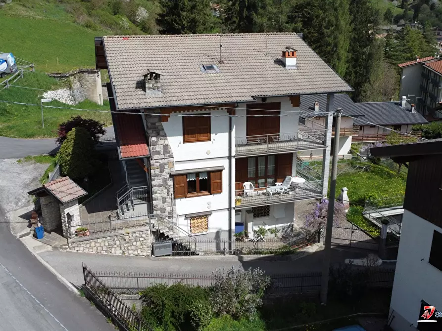 Immagine 2 di Appartamento in vendita  32 a Borno