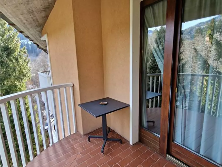 Immagine 8 di Appartamento in vendita  15 a Ponte Di Legno